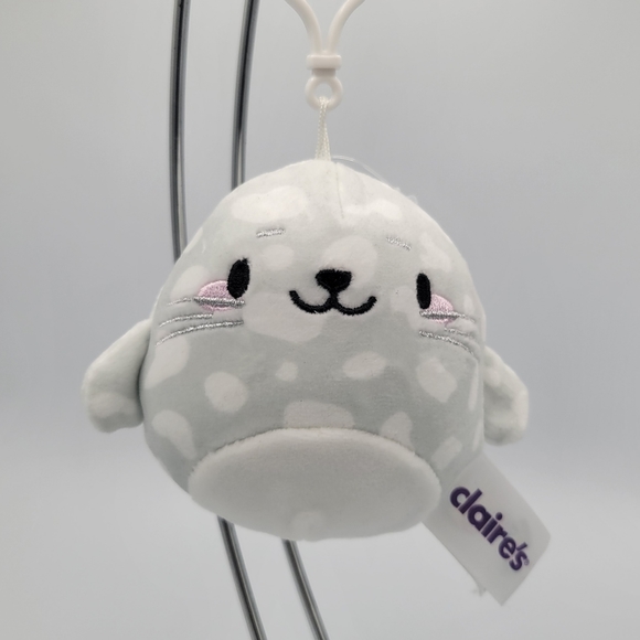 Squishmallows Other - 3.5" Mimi Clip Seal Claire's Exclusive Squishmallow 2021 NWT Kellytoy HTF